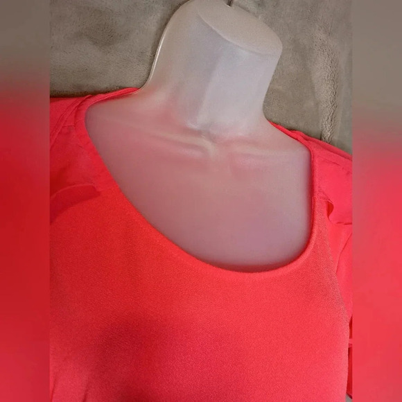 TAKE 50% OFF WORTHINGTON coral color flutter sleeve top (#945) - Picture 4 of 8